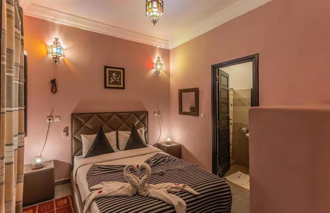 Riad Dar Benbrahim - Traditional Guest House In Jemaa El-Fnaa Square-1