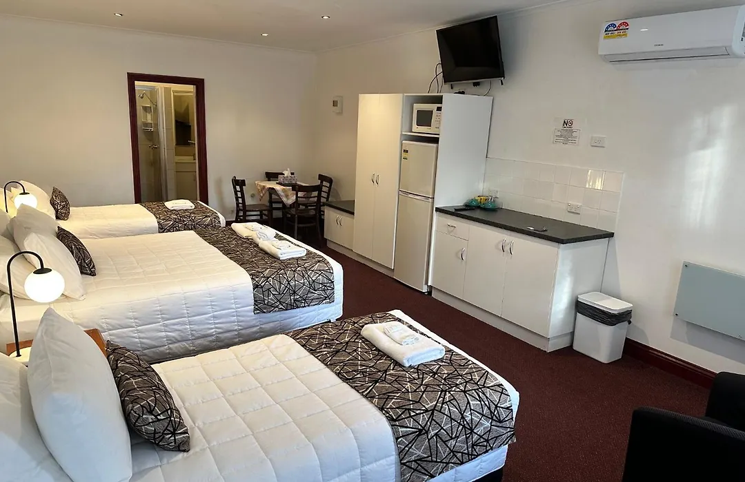The Esplanade Motel-1
