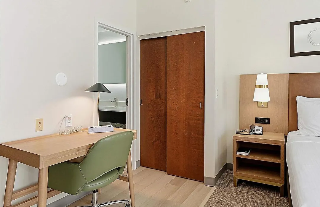 Best Western Plus Hannaford Inn & Suites-1