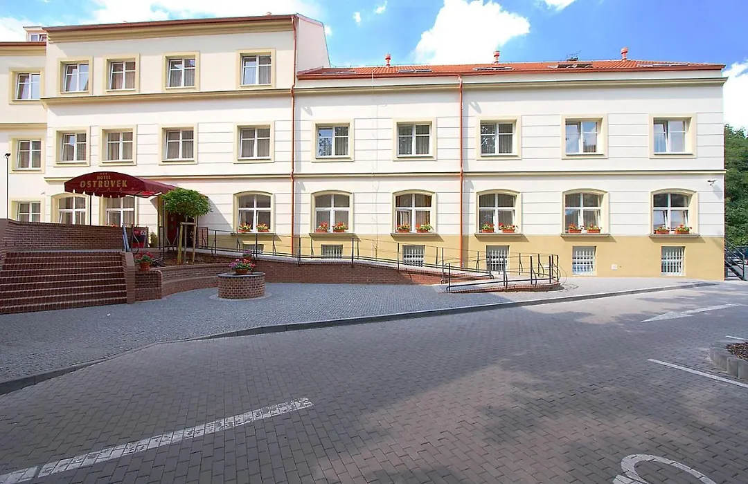 Hotel Ostruvek-1