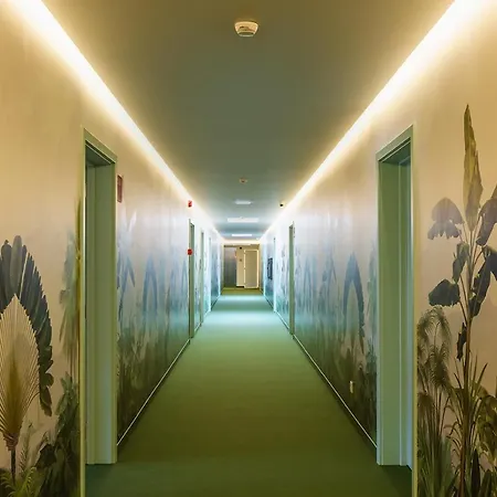 Three House Hotel-3