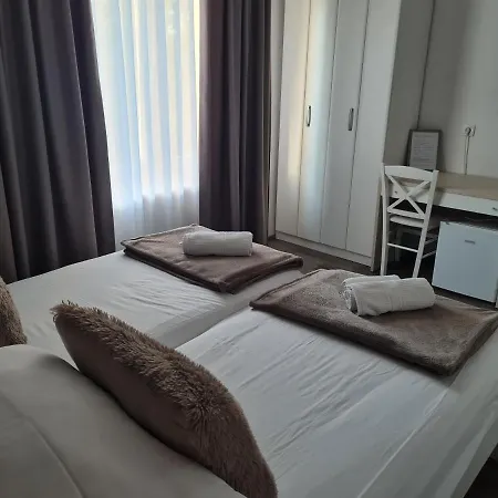 Azur Rooms Ljubljana-3