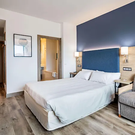 Hotel Puerta De Bilbao-3