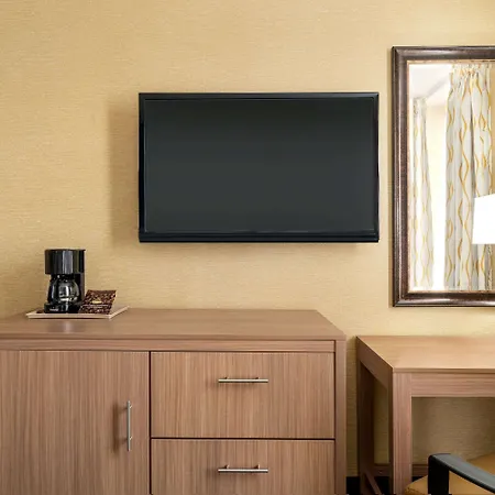 Days Inn By Wyndham Long Island City-2