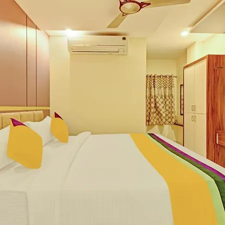 Itsy Hotels Sri Sai Grand Inn-3