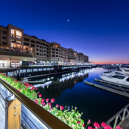 Oaks Glenelg Plaza Pier Suites-3