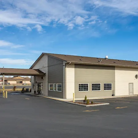 Americas Best Value Inn Burns-3