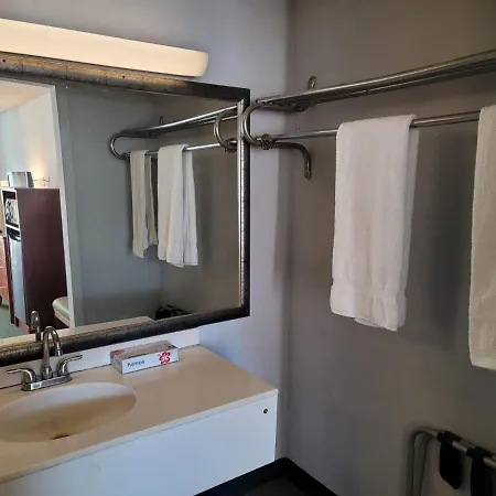121 Motel Henderson-2