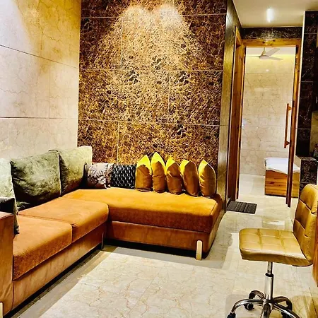 Divine Studios Rajouri Garden-3