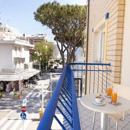 Hotel Caprice B&Brunch - In Centro A Riccione-2