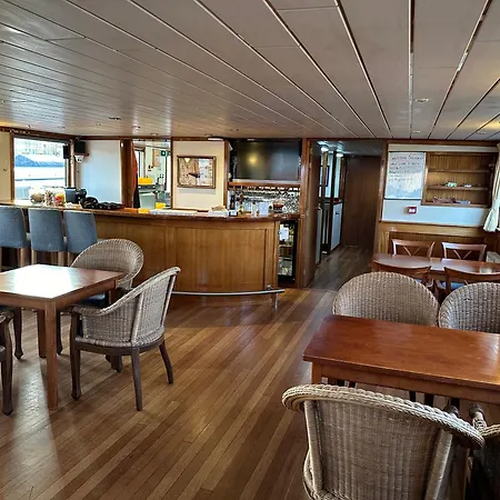 Hotelboat Angeline-2