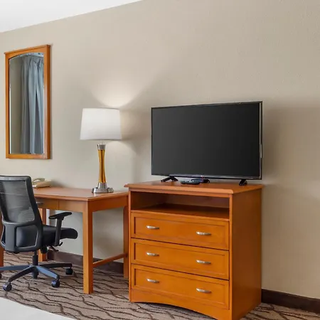 Comfort Inn & Suites Chesapeake - Portsmouth-2