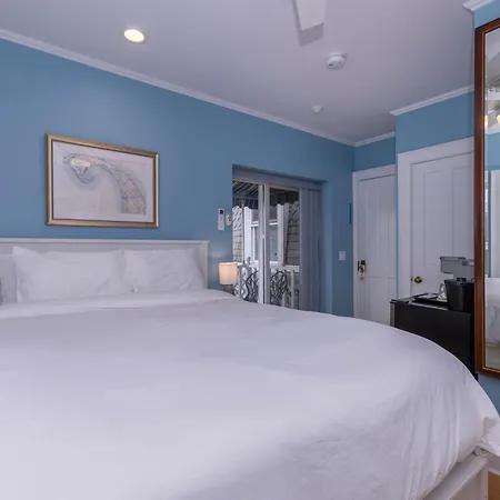 Prince Albert Guest House, Provincetown-3
