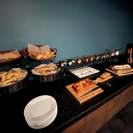 Brit Hotel Le Vesoul-2