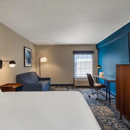 Four Points By Sheraton Greensboro Airport-3