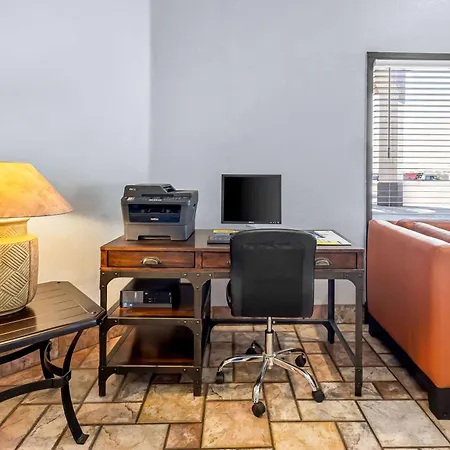 Days Inn By Wyndham Buckeye-2