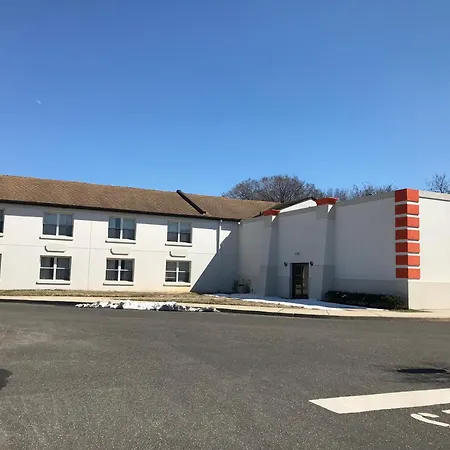 Travelodge By Wyndham Bellmawr-2