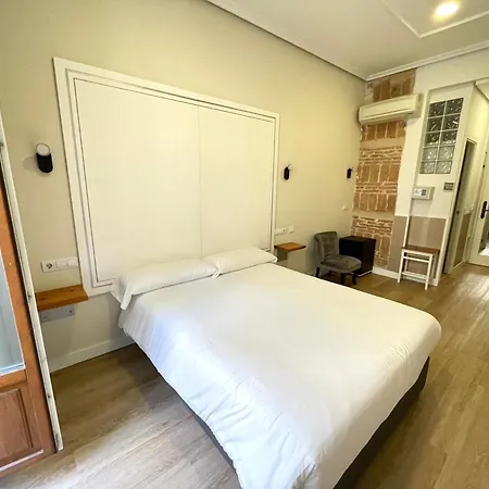 Hostal Madrid-2