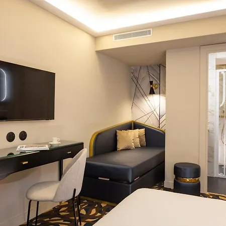 Hotel Mondial-2