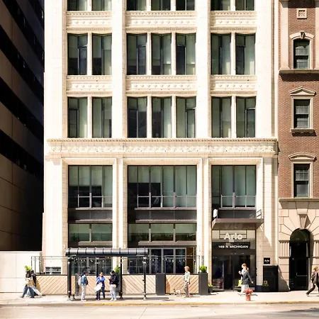 Arlo Chicago-3