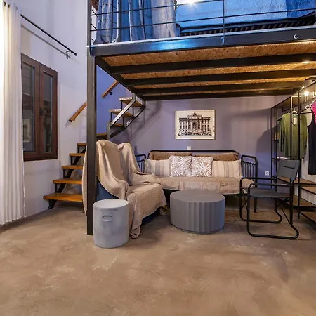 Old Town Corner Luxury Studios-3