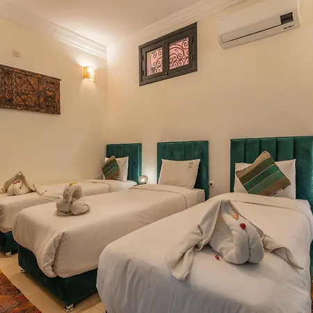 Riad Dar Benbrahim - Traditional Guest House In Jemaa El-Fnaa Square-2
