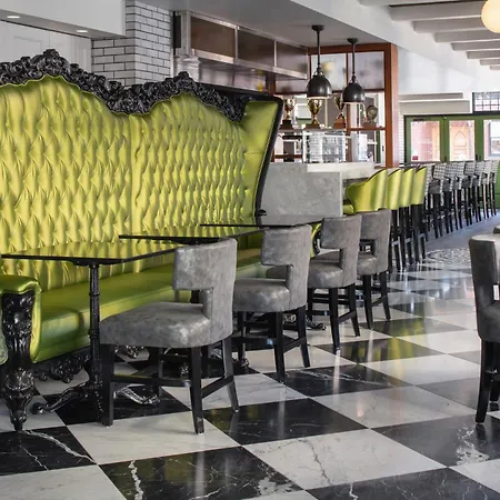 Staypineapple, A Delightful Hotel, South End-3