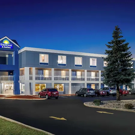 Days Inn & Suites By Wyndham Warren-2