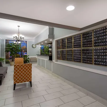Howard Johnson By Wyndham Waukegan Great Lakes-3