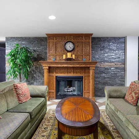Baymont By Wyndham Elkhart-3