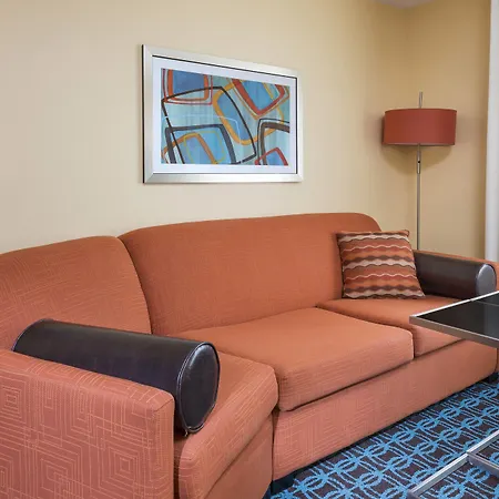 Fairfield Inn & Suites Lincoln-2