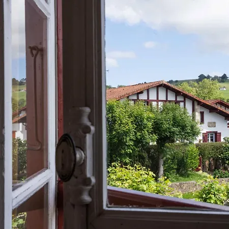 Logis Hôtel Baratxartea-2