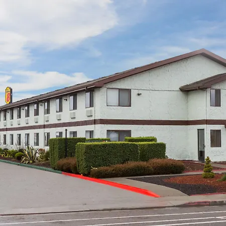 Super 8 By Wyndham Arcata-3