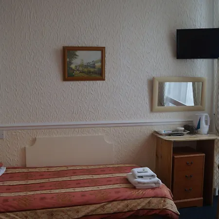 The Hampton Court Guesthouse-2
