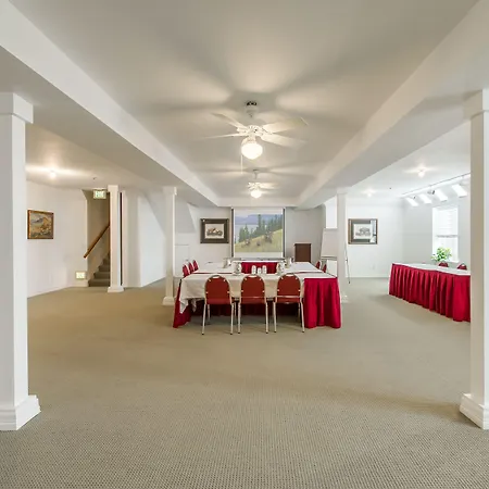The Bradley Boulder Inn-2