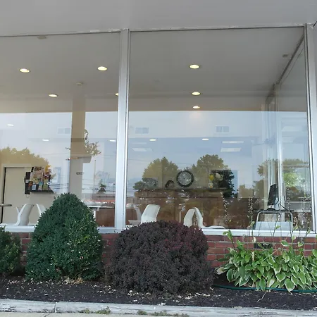 Crystal Inn Eatontown-3