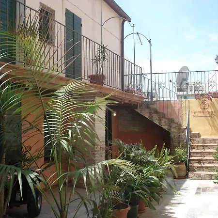 Guest House Il Giardino Segreto-2