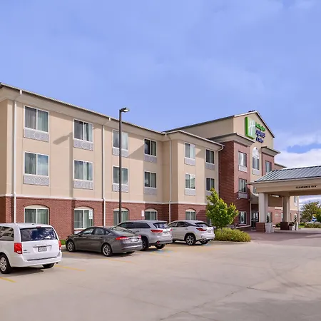 Holiday Inn Express & Suites Emporia Northwest By Ihg-2