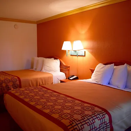 Snelling Motor Inn-3