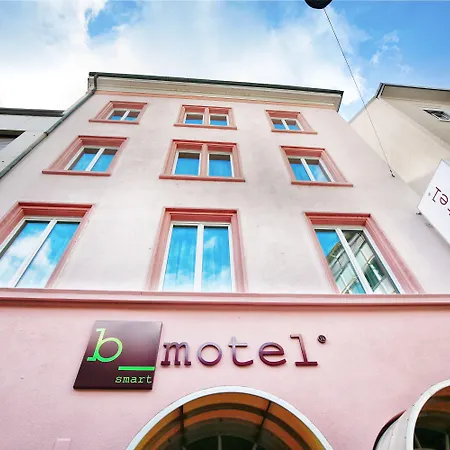 b_smart motel Basel-3