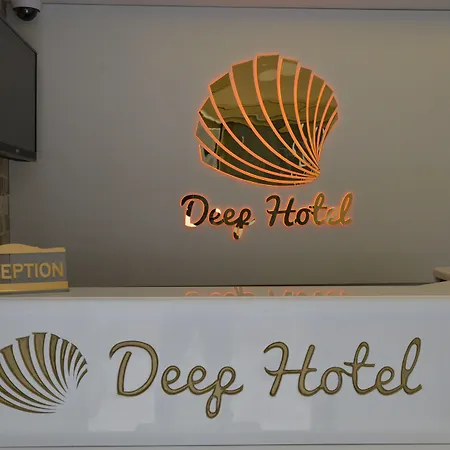 Deep Hotel-3