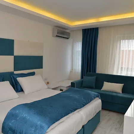 Deep Hotel-2