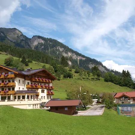 Hotel Alpenklang-3