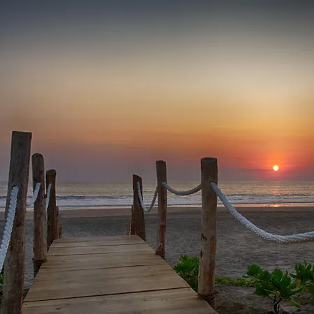 Marea Beachfront Villas-3