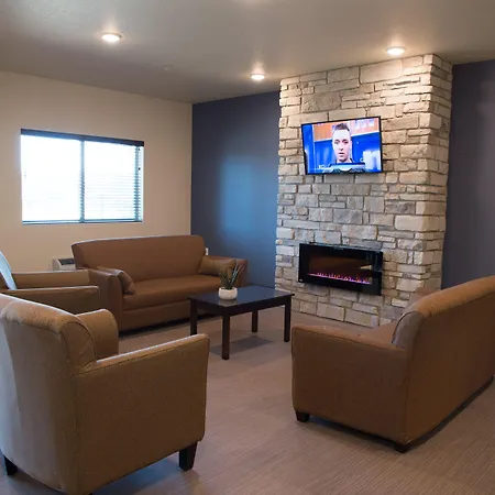 Cobblestone Inn & Suites - Forest City-3