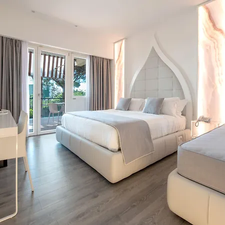 Diamond Suite-3