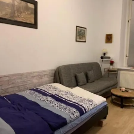Pension Lotti Friedrichshain-3