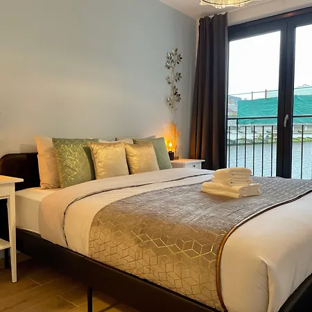 Oneluxstay Near Fashion District-2