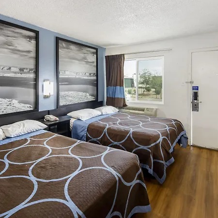 Super 8 By Wyndham Phoenix West-2