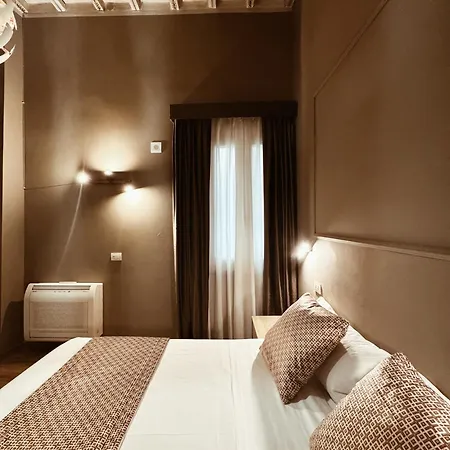 Residenza Sciarra Suites-3